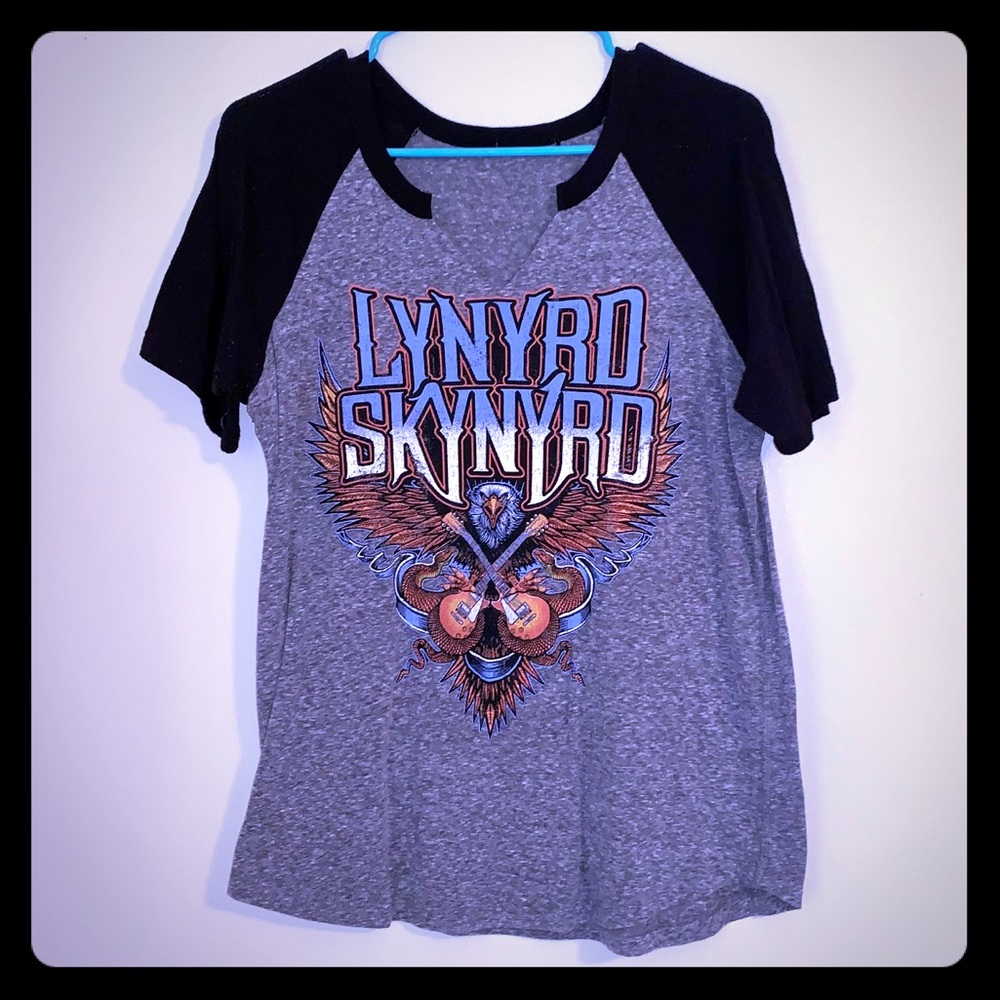 Ladies Lynyrd Skynyrd On Tour V-Neck